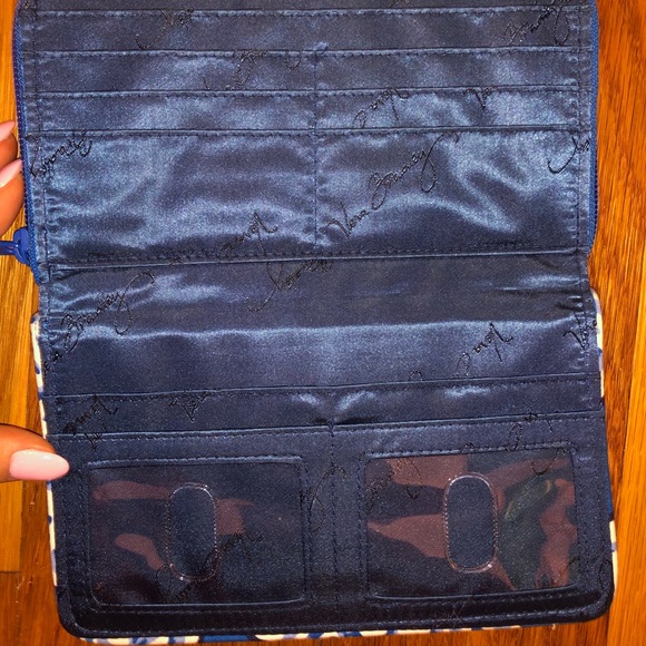 VERA BRADLEY Wallet - Picture 2 of 3